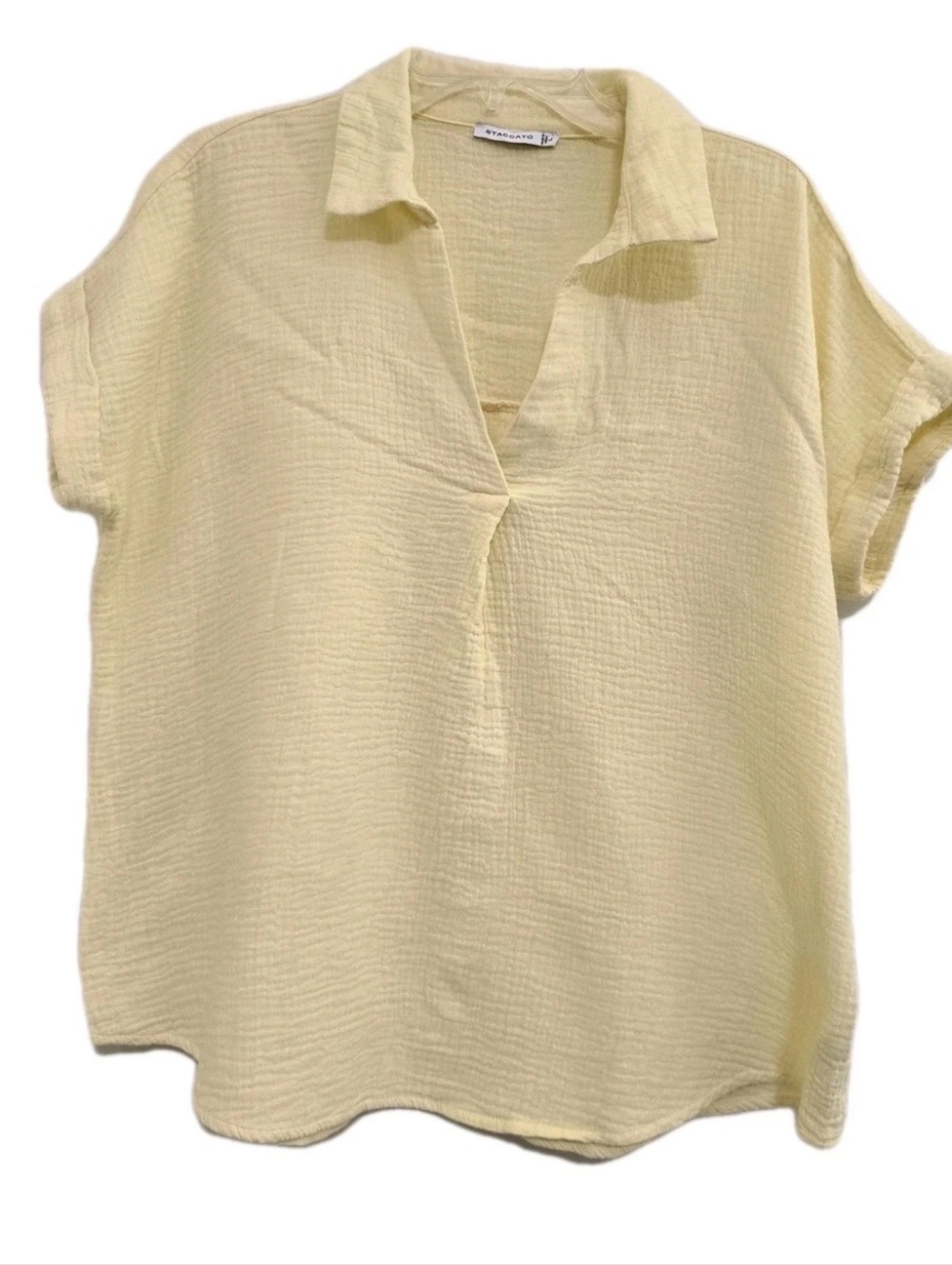 STACCATO size Large Button Back V Neck Collard Cuffed Popover Shirt Yellow